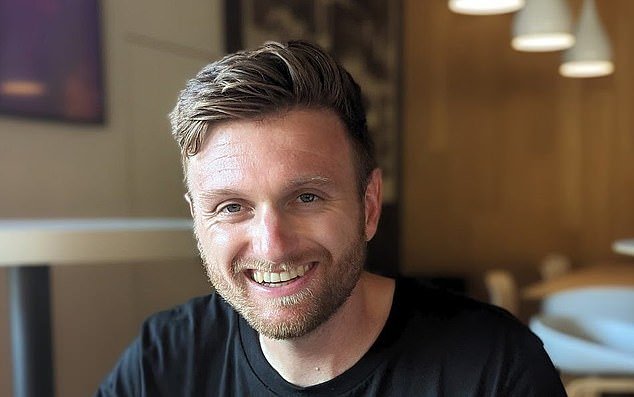 La madre le dijo a su hijo que “tuviera cuidado” momentos antes de que se electrocutara mientras pasaba por un cable eléctrico que colgaba bajo, según se escuchó en la investigación.