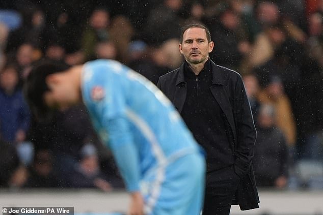 ENTREVISTA A FRANK LAMPARD: “Llevé al Derby a la final del play-off y al Chelsea a Europa… Sé lo que se necesita para dejar a Coventry al margen y asegurar el ascenso a la Premier League”.