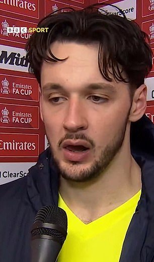 La estrella del Manchester City habla en contra de su transferencia y “de la situación de la que estaba tratando de protegerme” después de ser marginado