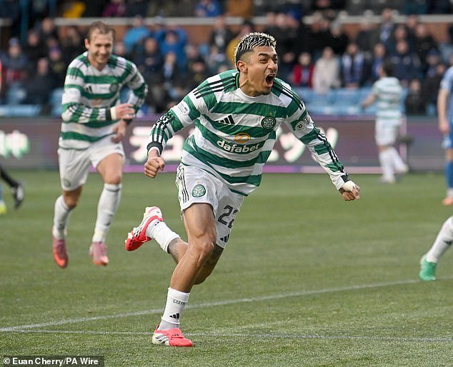 KILMARNOCK 2 CELTIC 3 Es otro espectáculo tardío para los campeones, ya que el dramático ganador de Julian Araujo causa caos… y mantiene vivo el sueño de título de Parkhead.