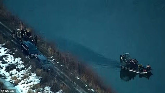 Un niño muere al caer en un estanque de hielo en Minnesota