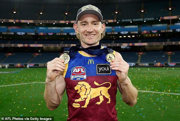 Los Brisbane Lions anuncian nuevos capitanes después de que Lachie Neale dimitiera tras la ruptura de su matrimonio