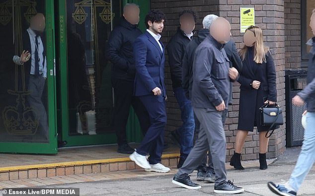 El joven de 20 años niega haber matado a la madre de la estrella de TOWIE en un fatal accidente que también dejó a su hija gravemente herida