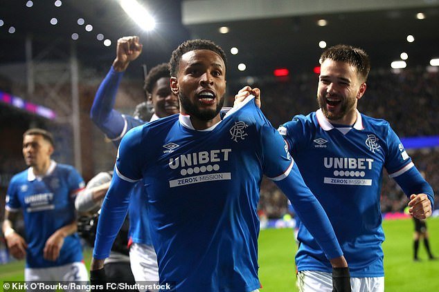 El héroe del hat-trick, Youssef Chermiti, está lleno de confianza en las posibilidades de título del Rangers después de vencer al Hearts en Ibrox