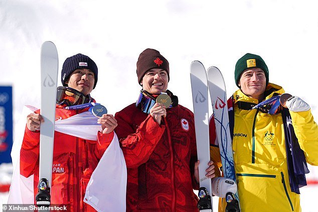 La estrella de los magnates de Australia hace una conmovedora aparición como “podio de papá”, ampliando el récord de medallas de su país en los Juegos Olímpicos de Invierno.