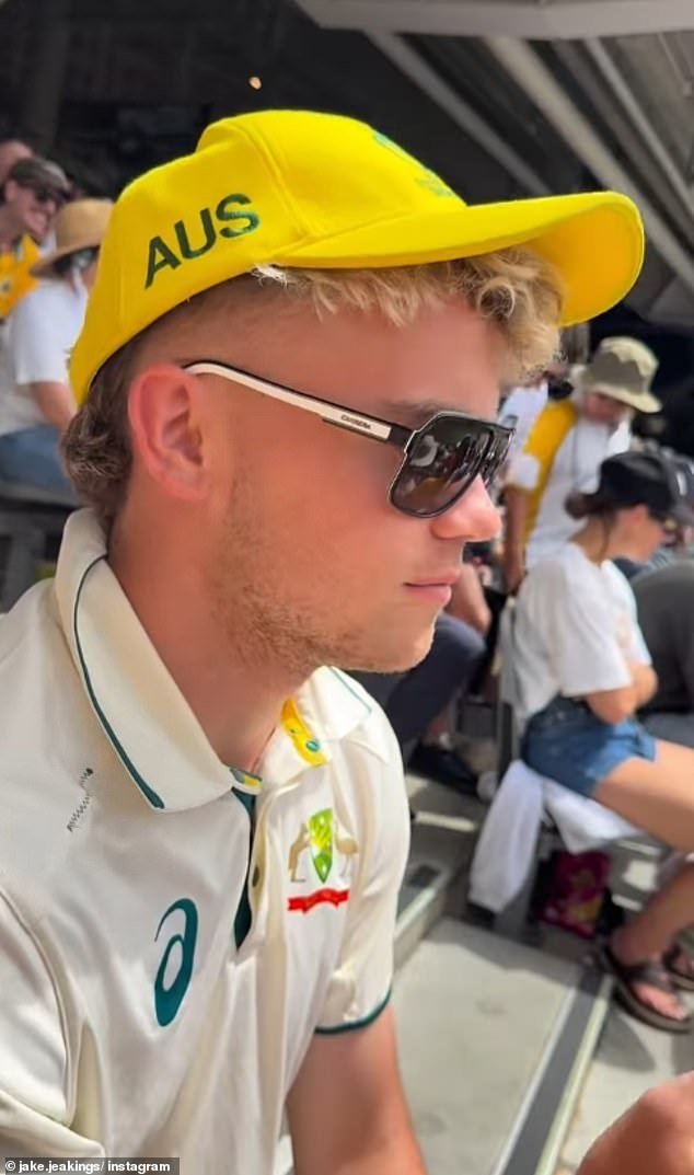 Un superfanático del cricket australiano choca con un fanático paquistaní por una broma sobre papel de lija en la Copa Mundial T20