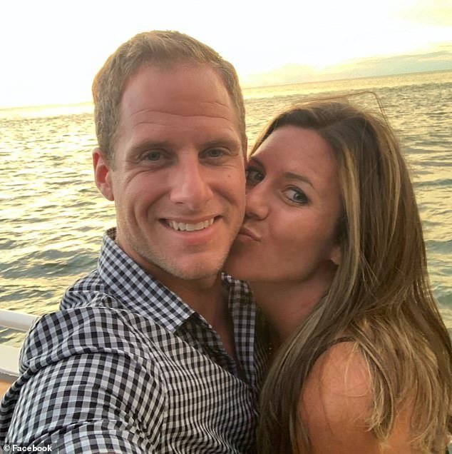 El querido entrenador de voleibol murió trágicamente en un allanamiento de morada en Ohio