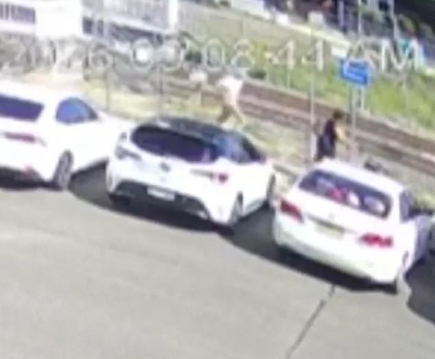 El sospechoso del apuñalamiento de Merrylands había escapado de un centro de salud mental pocos días antes de su presunto ataque violento.