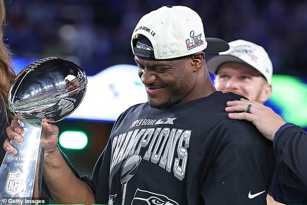 Los Seattle Seahawks se enfrentan a la pérdida del MVP del Super Bowl, Kenneth Walker III, mientras el equipo toma una decisión arriesgada.