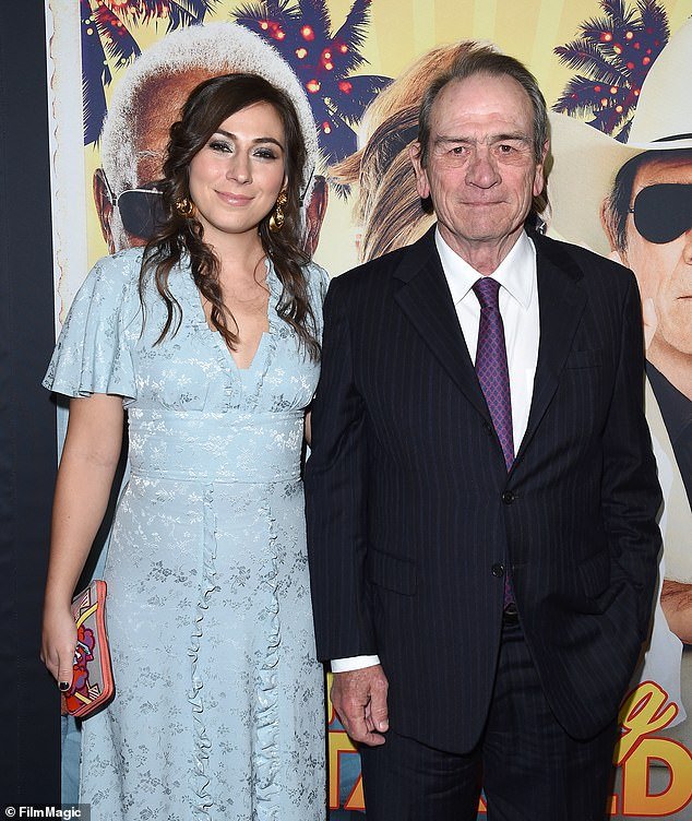 Se ha revelado la causa de la muerte de la hija de Tommy Lee Jones, Victoria Jones, después de una impactante tragedia a la edad de 34 años.