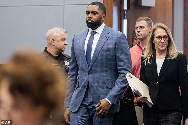 El juez desestima a la entrenadora de Michigan, Sherrone Moore, como posible salvavidas cuando sale a la luz un grave error policial