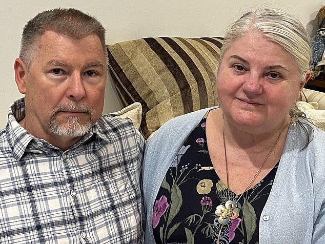 Caroline es una enfermera trabajadora que estaba a punto de jubilarse. Pero una decisión ha acabado con todos sus ahorros de 560.000 dólares: aquí está su terrible advertencia a los australianos.