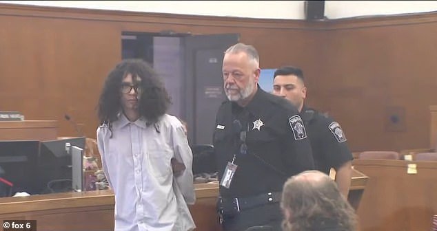 Un asesino adolescente explica la horrible razón por la que mató a golpes a un niño de cinco años con un palo de golf durante un desgarrador ataque