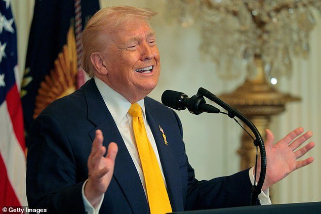 La furia de Trump cuando Gran Bretaña bloquea el ataque a Irán: el presidente ‘podría acabar con el acuerdo de Chagos’ mientras el primer ministro se niega a utilizar nuestras bases aéreas