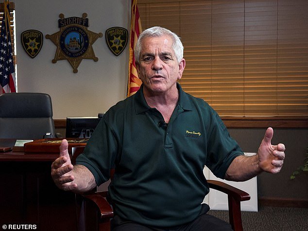 El sheriff encargado de la investigación de Nancy Guthrie da un mensaje contundente a los grupos que están “interfiriendo” en la búsqueda