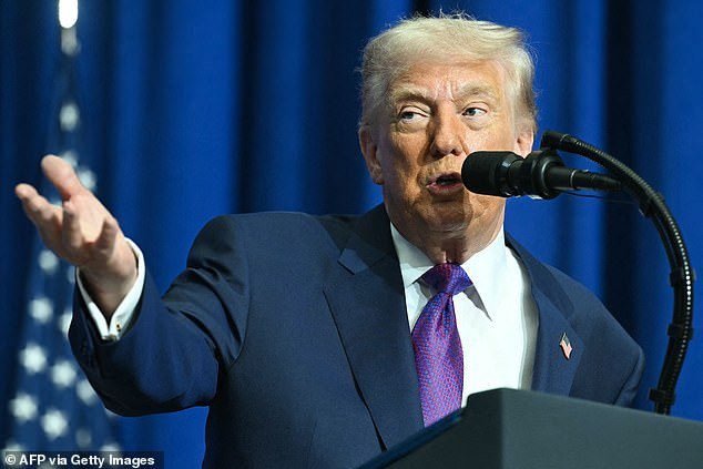 Trump da a Irán un nuevo ultimátum de 10 días para un acuerdo de paz, de lo contrario desatará un infierno de bombas