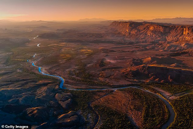 Indignación por los planes de construir un muro fronterizo a través del famoso parque nacional de Texas