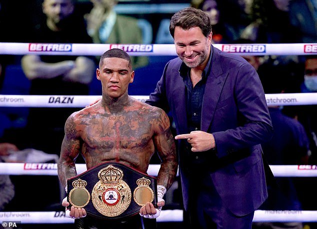 Conor Benn se separa sensacionalmente del promotor Eddie Hearn después de diez años, mientras el luchador británico firma un acuerdo de “ocho cifras” con la joven compañía de su rival Dana White.