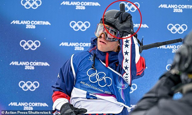 Los fanáticos de los Juegos Olímpicos de Invierno se están volviendo contra la estrella de esquí que eructa a Trump después de descubrir detalles vergonzosos en su protesta pública.