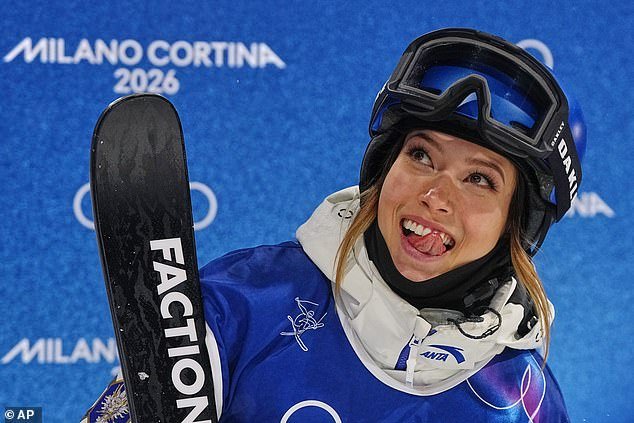 Eileen Gu tuvo que esperar para tener la oportunidad de ganar una medalla de oro ya que la final de halfpipe de los Juegos Olímpicos de Invierno se pospuso por extrañas razones.