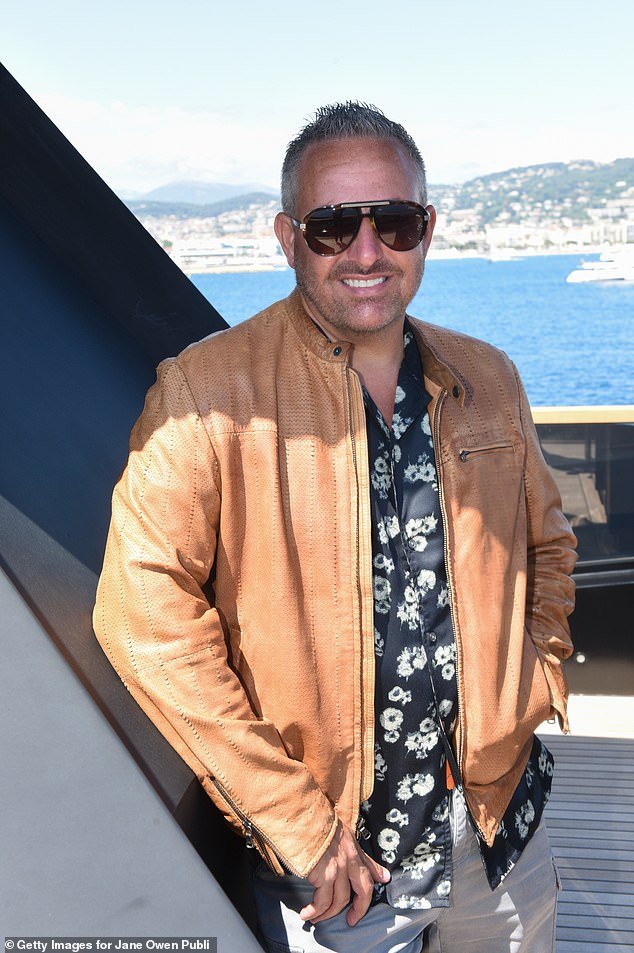 Andrew cenó con un inversor saudita vinculado a los secuestradores del 11 de septiembre para discutir la inversión en la “marca” de Sarah Ferguson.