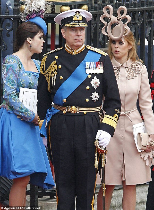 El cuestionado Andrew Mountbatten-Windsor utilizó la boda del Príncipe William para consolidar su posición como enviado comercial de Gran Bretaña, incluida una “conversación de apoyo” con el ex primer ministro David Cameron.