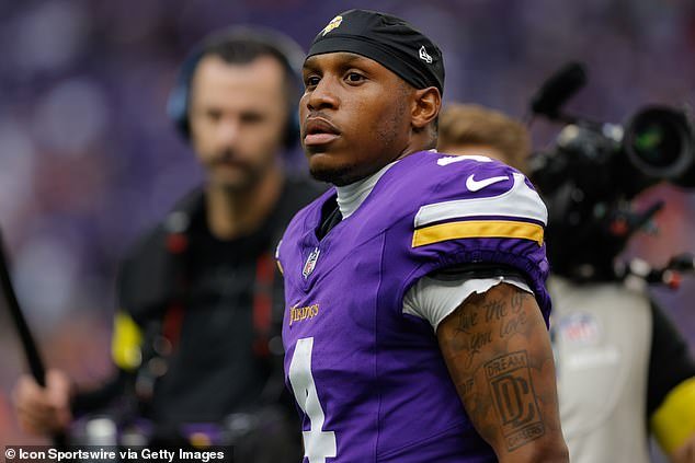 La estrella de la NFL Rondale Moore muere a los 25 años: la pérdida del receptor de los Vikings conmociona al fútbol y derrama homenajes