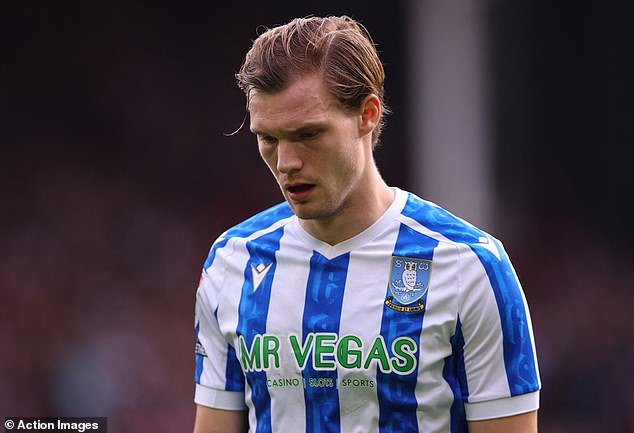 Sheffield Wednesday hace historia cuando los Owls se convierten en el primer equipo en descender después de perder ante su archirrival Sheffield United.