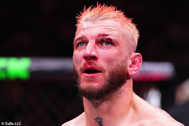 El ex manager de David Beckham filma un video amenazando a su yerno estrella de UFC por afirmar que engañó a su esposa con otro hombre