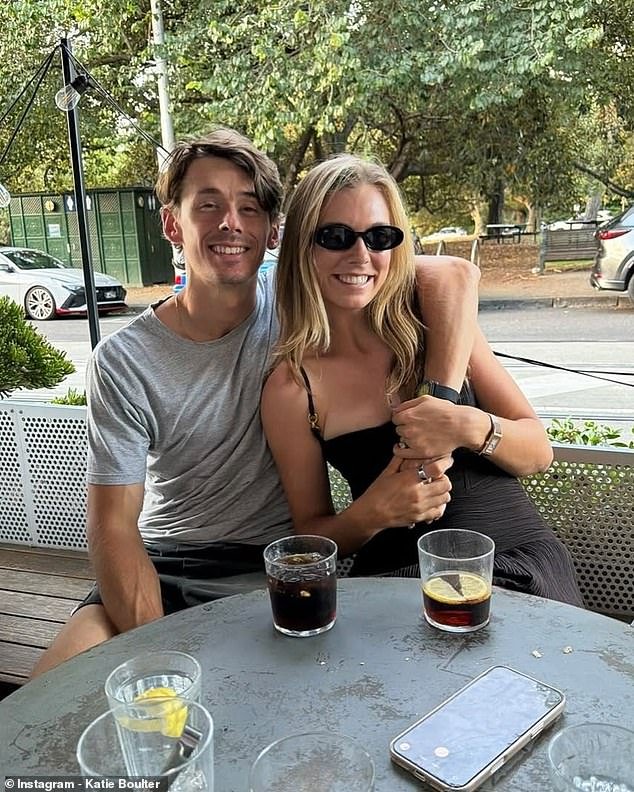 Katie Boulter y Alex de Miñaur quedan atrapados en el caos en México cuando el locutor de tenis huye y pide la evacuación de los jugadores.