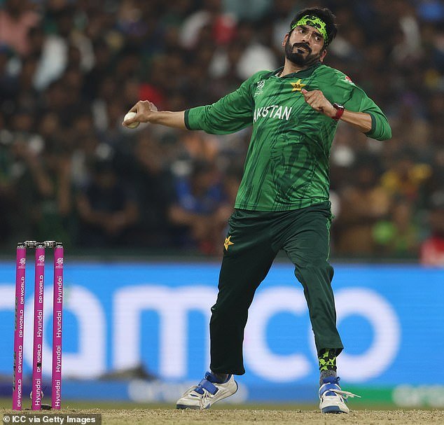 Conozca al nuevo misterio del cricket con un truco muy inusual, por qué representa una gran amenaza para las esperanzas de Inglaterra en la Copa Mundial T20, el plan de Harry Brooks para cancelarlo… pero por qué muchos piensan que su acción significa que no debería jugar en absoluto