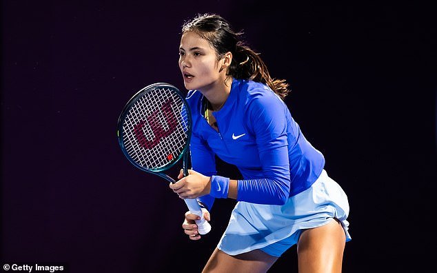 Emma Raducanu firma un importante acuerdo de patrocinio con gigantes de la ropa japoneses, y la estrella británica participará en el diseño de su propia equipación.