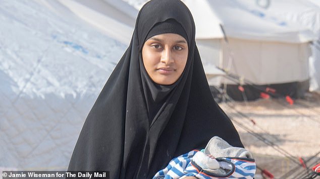 Shamima Begum ‘planea regresar al Reino Unido con la ayuda de traficantes de personas’: SMS del ‘reparador’ de la novia de ISIS ‘pidiendo dinero en efectivo para poder huir de Siria y forzar la deportación al Reino Unido’