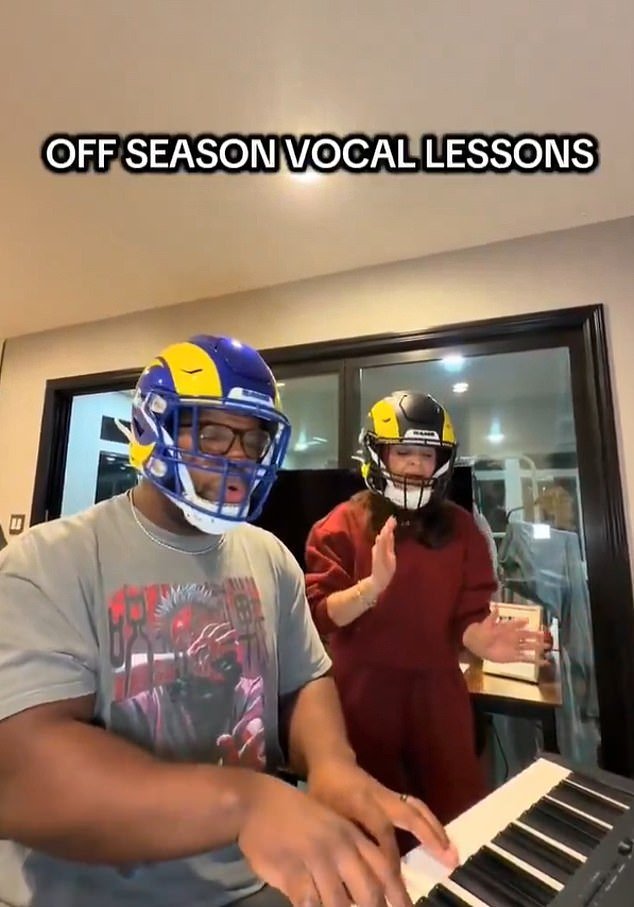 La estrella de la NFL de 294 libras está arrasando en las redes sociales al lucir la “voz de un ángel” en la portada de Katy Perry