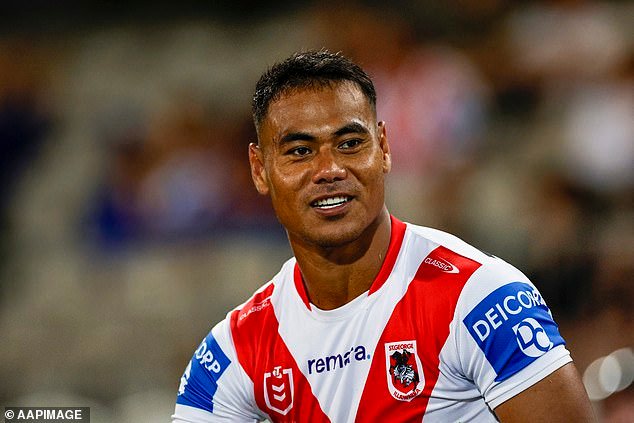 La estrella del fútbol revela el impacto devastador de perder a su madre cuando sólo tenía 12 años y cómo “casi muere” durante un partido.