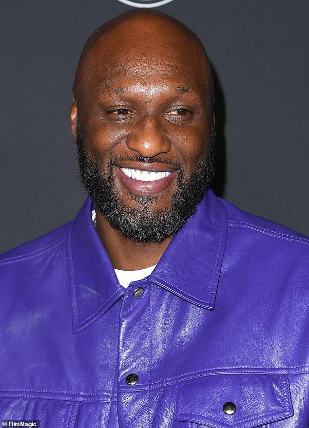 Los problemas de adicción de Lamar Odom comenzaron a los 14 años después de la muerte de su madre, dice la estrella de la NBA mientras completa 30 días de rehabilitación.