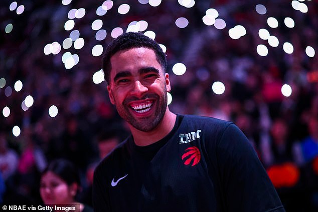 La ex estrella de la NBA Jontay Porter, que recibió una suspensión de por vida para jugar, regresa al baloncesto a pesar de pasar 20 años tras las rejas.