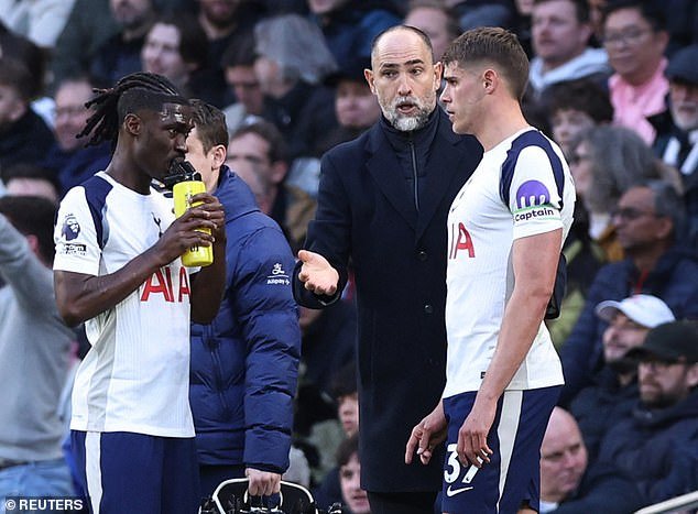 Ian Wright afirma que las estrellas del Tottenham ya han “examinado” al nuevo entrenador Igor Tudor a pesar de que el club teme una turbulenta batalla por el descenso.