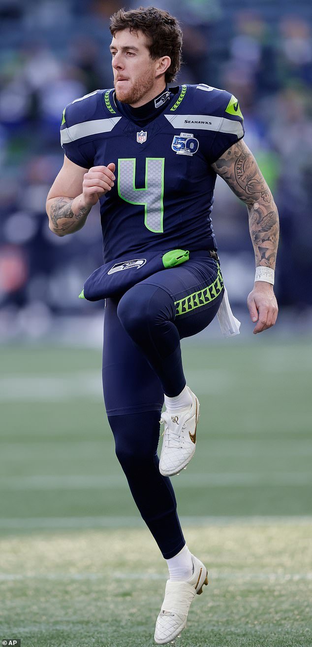 El ganador australiano del Super Bowl, Michael Dickson, respalda a la estrella de la NRL Matt Burton para sobresalir como jugador en la NFL.