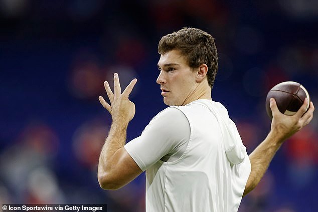 Analista de la NFL está haciendo sonar la alarma en el Combinado sobre la selección número 1 proyectada, Fernando Mendoza