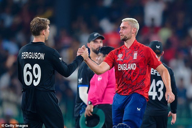 Inglaterra ha aprendido a lidiar con sus deficiencias en la Copa del Mundo T20 después de la victoria de Nueva Zelanda, pero su suerte se acabará en algún momento, escribe RICHARD GIBSON