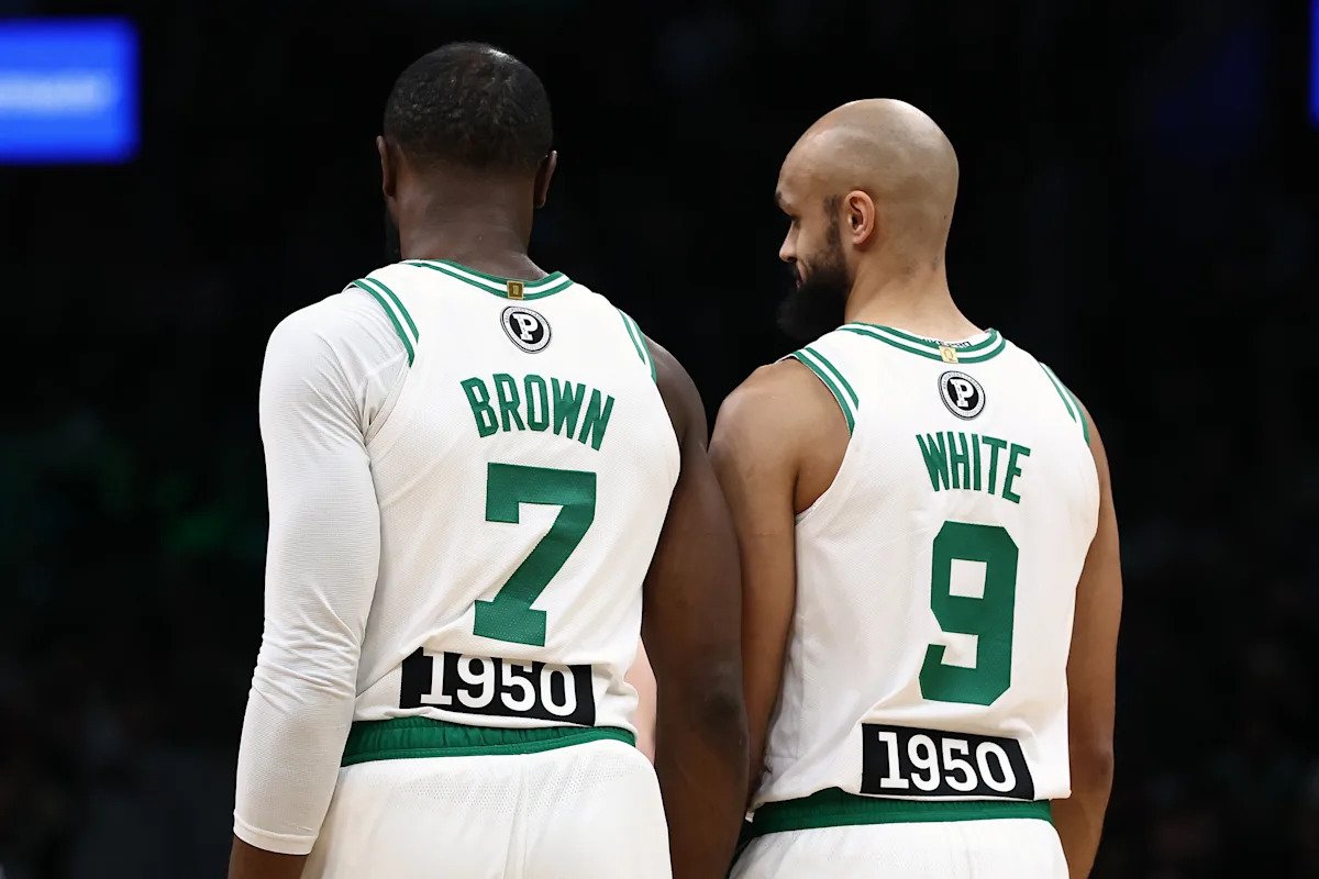 Los Celtics superan a los Bucks en el NBA Pioneers Classic inaugural, en honor a los primeros jugadores negros de la liga