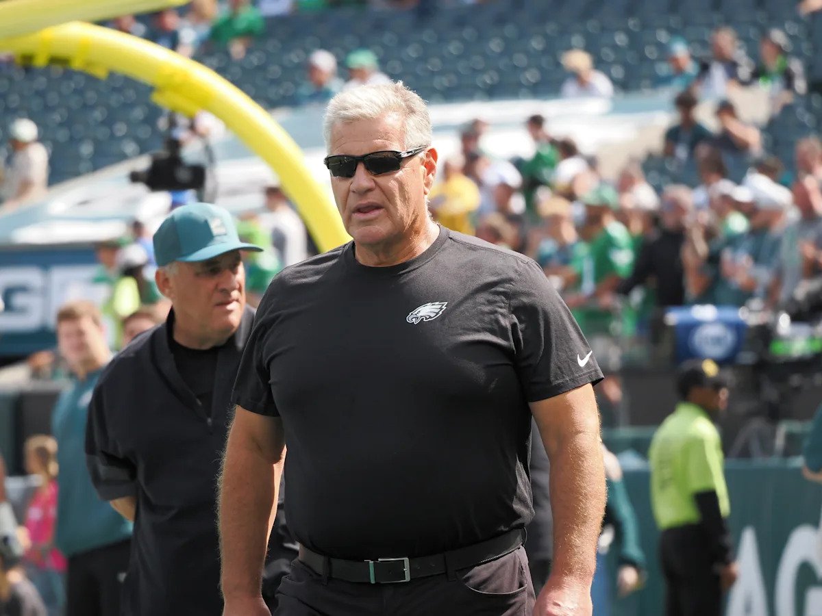 Jeff Stoutland, entrenador de los Eagles OL desde hace mucho tiempo y co-arquitecto de Tush Push, anuncia el final de su mandato de 13 años como entrenador.