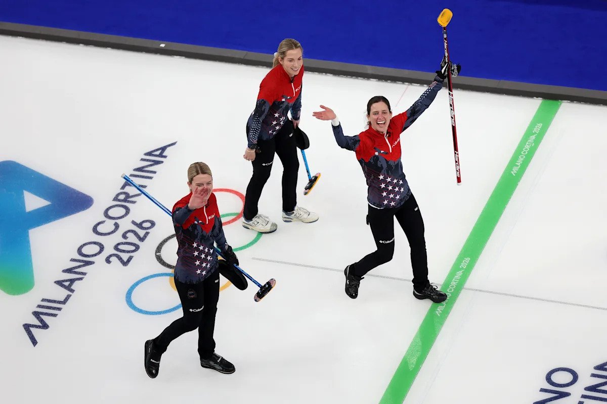 Tabitha Peterson lleva al equipo de curling femenino de EE. UU. a una remontada de 6-5 sobre China, robando puntos en los dos últimos parciales.