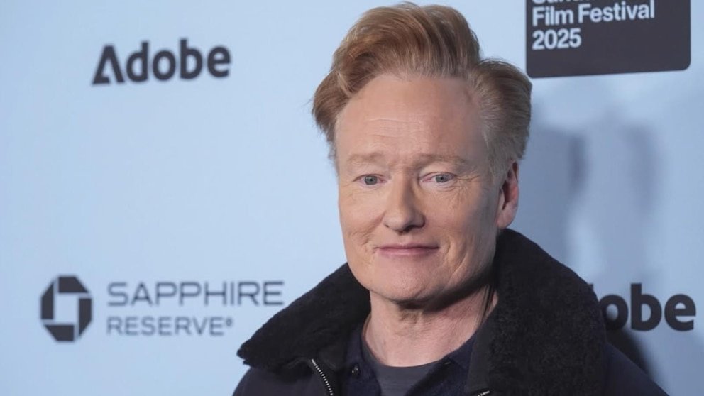 MIRAR: Conan O’Brien rompe su silencio sobre los asesinatos de Reiner