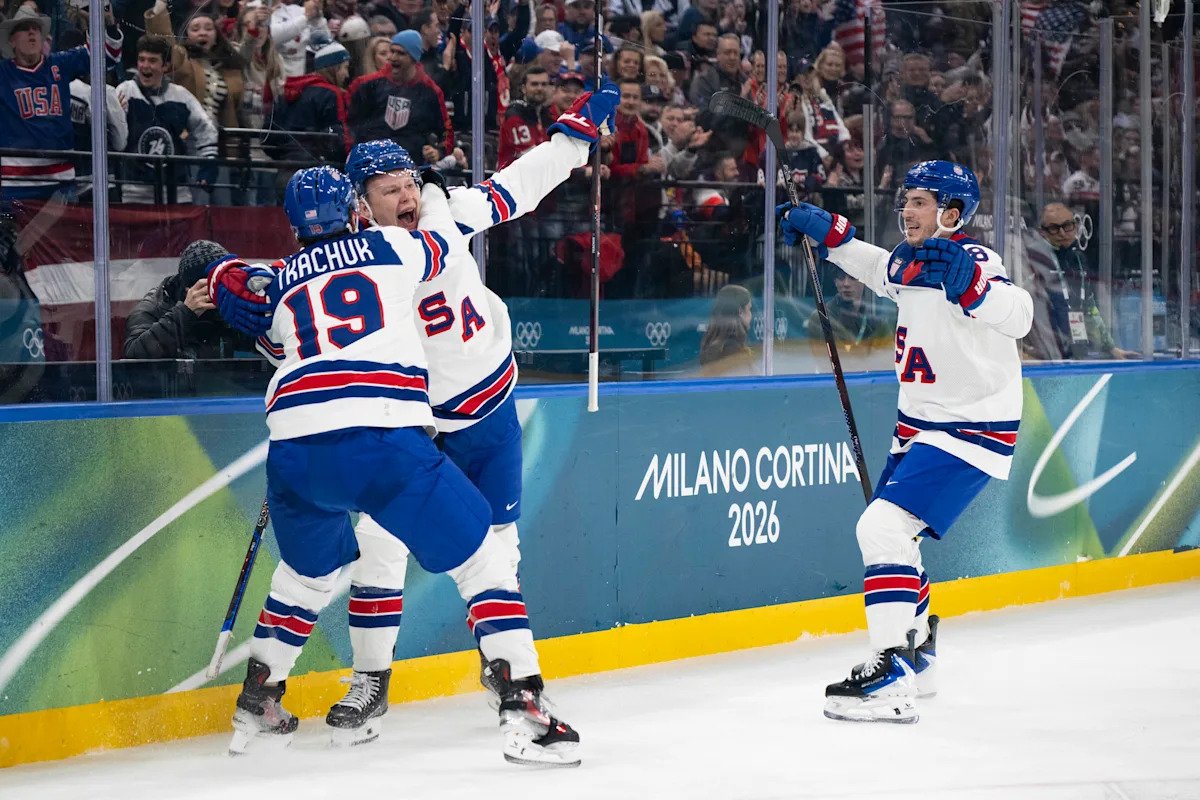 Resumen del sexto día de los Juegos Olímpicos de Invierno de 2026: el hockey sobre hielo masculino del equipo de EE. UU. ha tenido un buen comienzo, con Chloe Kim conformándose con la plata en el halfpipe