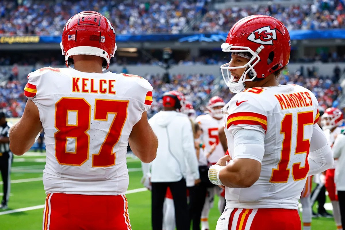 Travis Kelce y Patrick Mahomes han sido demandados por una empresa de zapatillas por infracción de derechos de autor