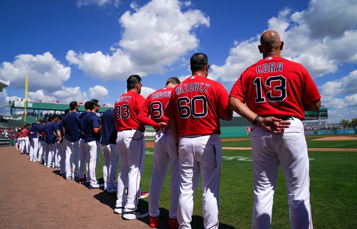 La presencia de leyendas de los Medias Rojas solo aumenta la urgencia de Boston de volver a competir en la Serie Mundial