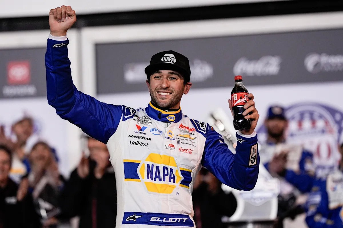 Daytona 500: Joey Logano y Chase Elliott ganan las carreras de clasificación del Duelo mientras Casey Mears y Anthony Alfredo se abren camino