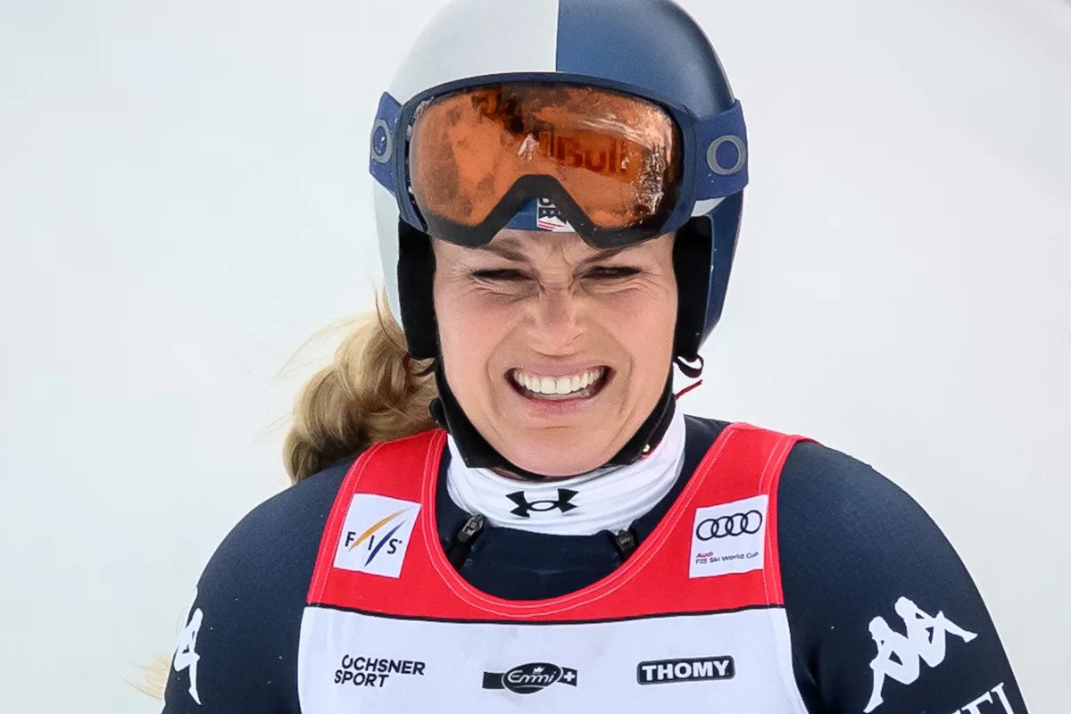 Lindsey Vonn planea competir en los Juegos Olímpicos a pesar de una rotura del ligamento anterior cruzado que sufrió en el otoño